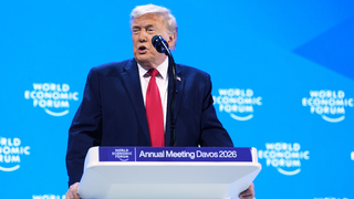 USA boli hlúpe, keď po druhej svetovej vojne vrátili Grónsko Dánom. Trump v Davose kritizoval koho mohol