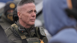 Trumpov muž v teréne končí. Greg Bovino doplatil na tvrdenia o „masakri“ agentov, ktoré vyvrátili videá svedkov