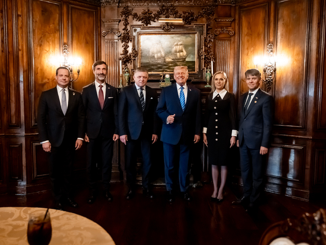 Doplatí Slovensko na kuloárne reči? Odborník hovorí o riziku, ktoré prináša informácia o Ficovom „šoku“ z Trumpa