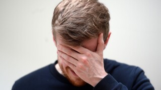 migréna migrény bolesť hlavy muž bolesti