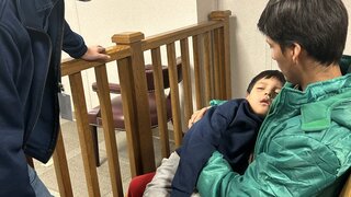 Zadržanie dieťaťa agentmi ICE pobúrilo verejnosť aj politikov. Kongresman vyzýva na okamžité prepustenie chlapca