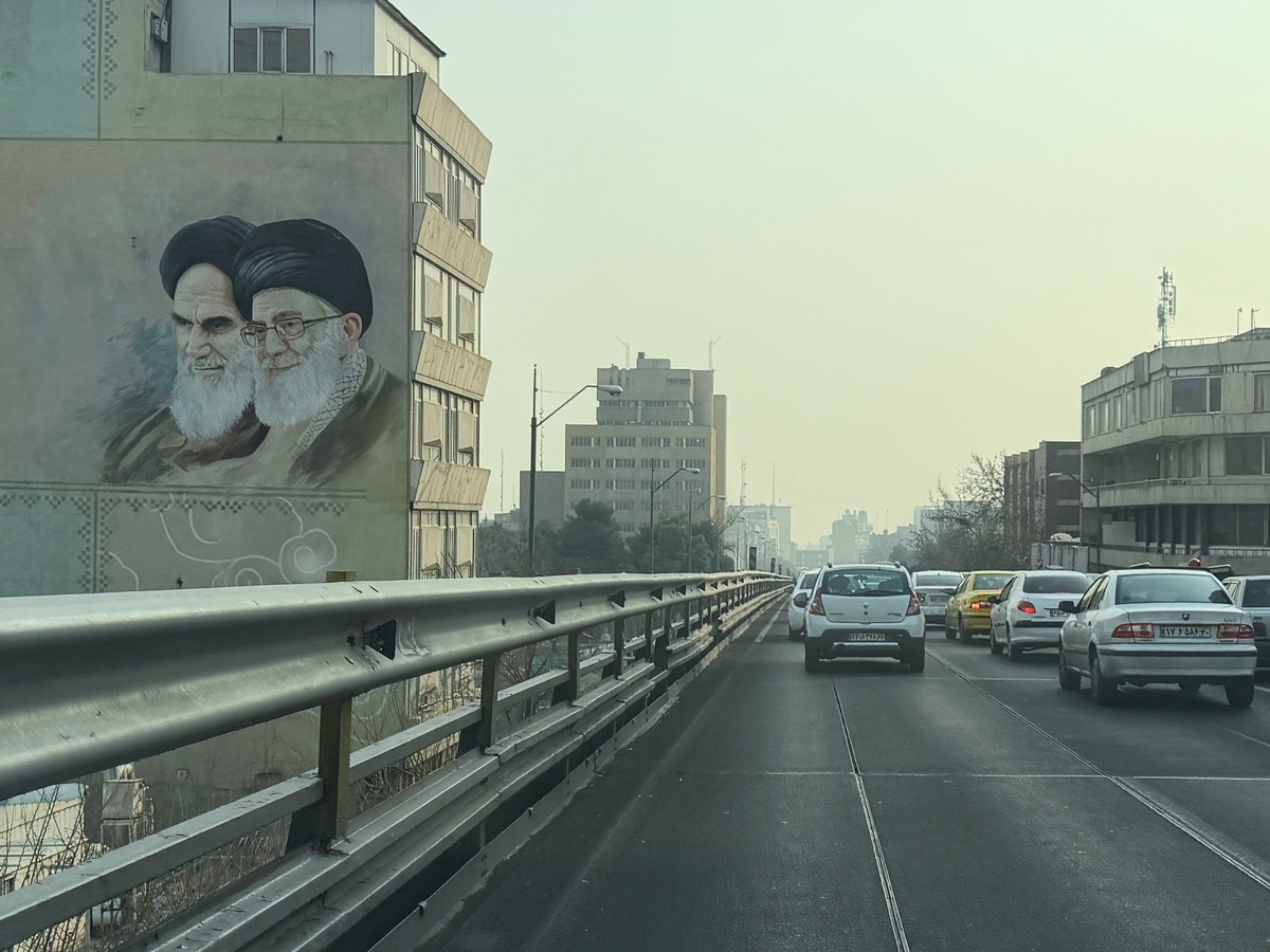 Irán