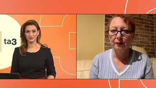 Školy rozdávajú polročné vysvedčenia. Psychologička radí rodičom, aby deti skôr podporili a neriešili len známky