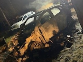 zhorené auto BA