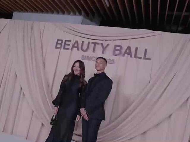 Bratislavský hrad hostil najprestížnejší ples roka. Beauty Ball rozžiarili hviezdne mená a noblesné róby