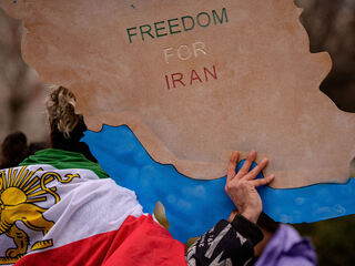 Irán