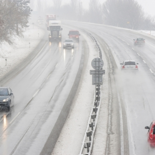 D1 diaľnica cesta doprava autá