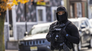 Po smrteľných zásahoch v uliciach Minneapolisu prichádza obrat. Agenti ICE dostanú telové kamery