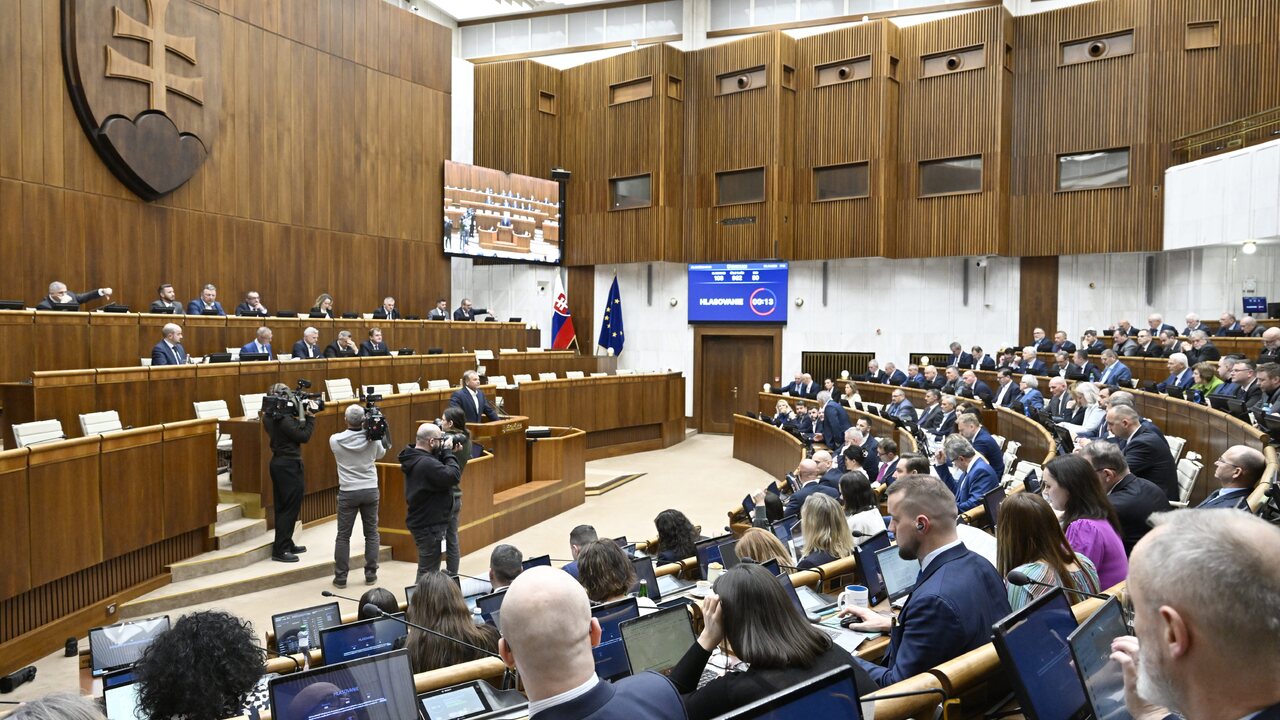parlament NRSR NR SR
