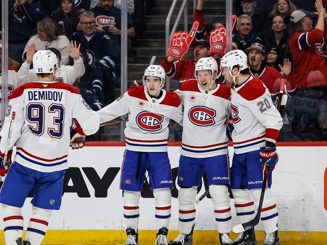 NHL: Slafkovský natiahol bodovú bilanciu, Canadiens zvládli generálku. Ostatní Slováci bez zápisu