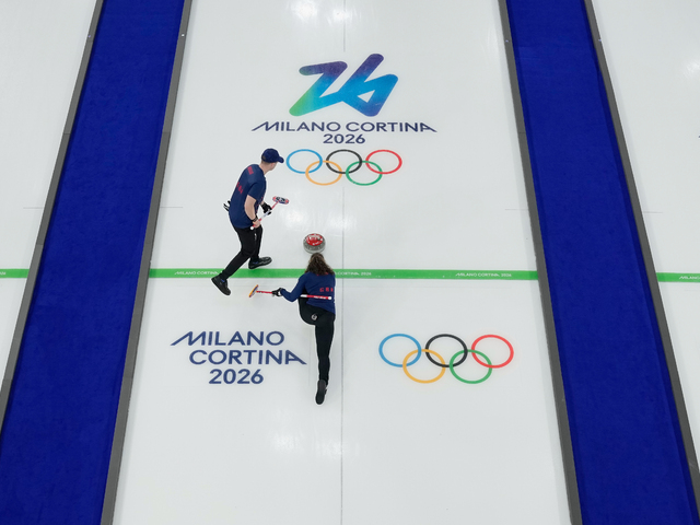 Olympiáda sa ešte nezačala, no už sa súťaží. Vyskytol sa prvý problém - štadión sa ocitol v tme