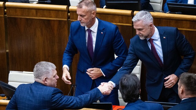 NR SR vláda hlasovanie parlament