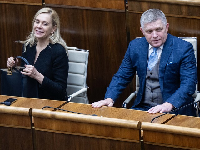 Môže si vláda ešte dovoliť odkladať žiadosť o dôveru? Ústavný právnik Giba má v otázke povinností jasno