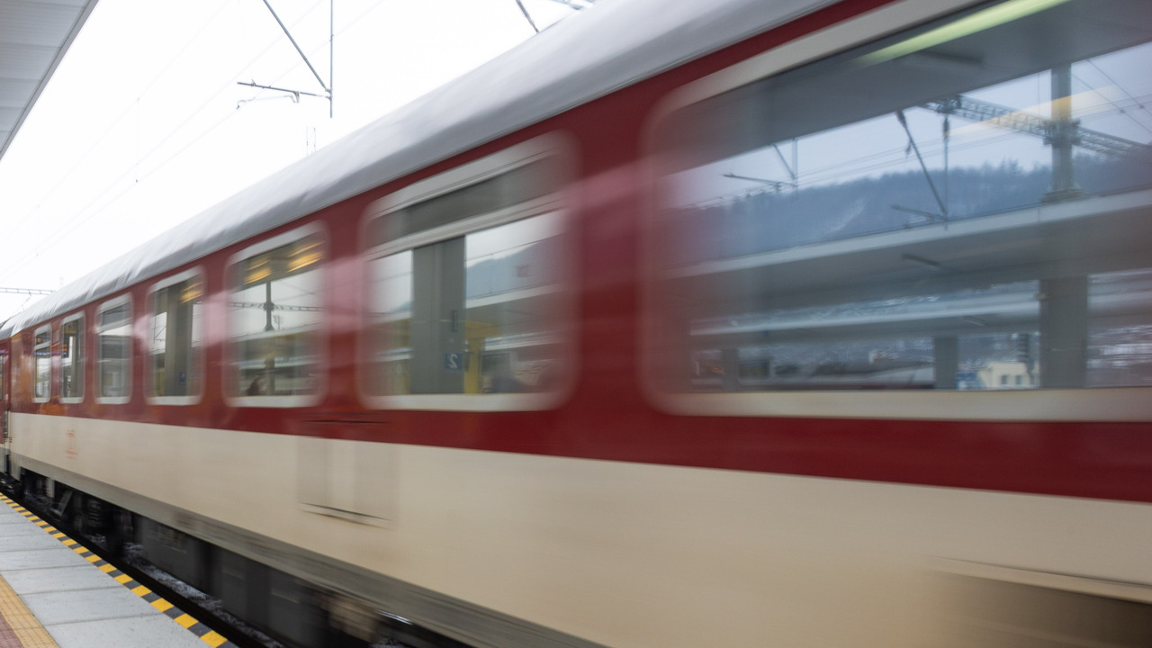 Sviatky prinesú plné vlaky. ZSSK posilní desiatky diaľkových spojov
