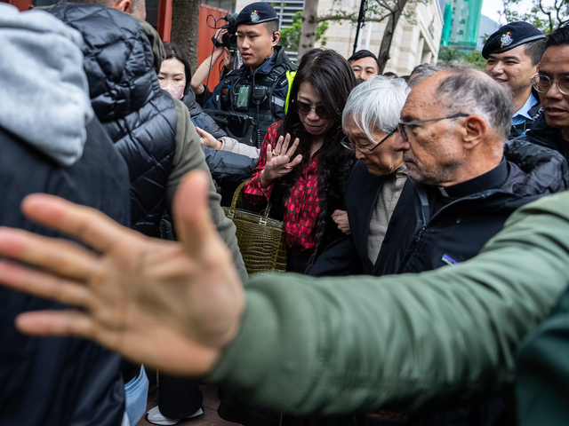 Hongkong poslal prodemokratického aktivistu Laia na 20 rokov do väzenia. Rodina hovorí o krutom treste