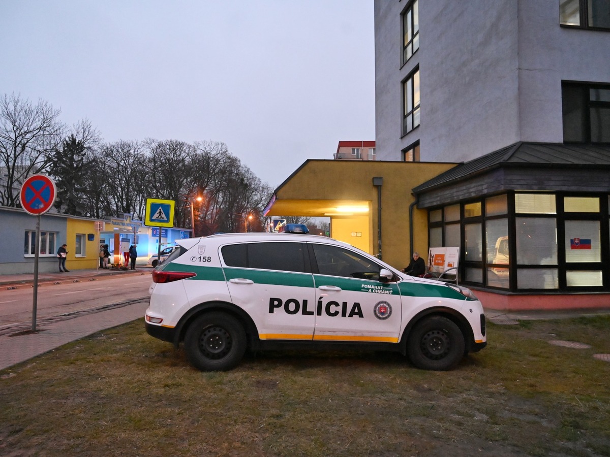 Fakultná nemocnica v Trnave, polícia