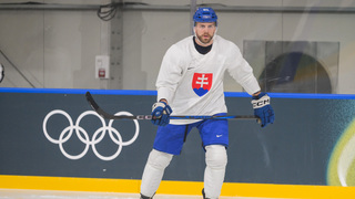 Slováci absolvovali prvý tréning na olympiáde, nechýbali tvrdé súboje ani taktika. Je to detský sen, povedal Černák