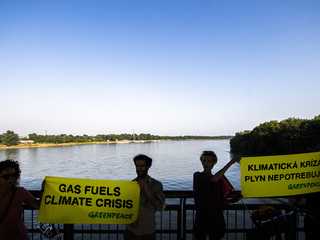 Greenpeace Slovensko LNG terminál