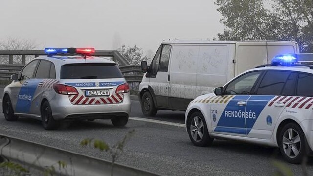 Maďarsko polícia policajti