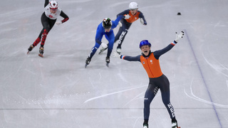 Velzeboerová získala olympijské zlato v šortreku na 500 m. Domáca legenda Fontanová musela vziať striebro