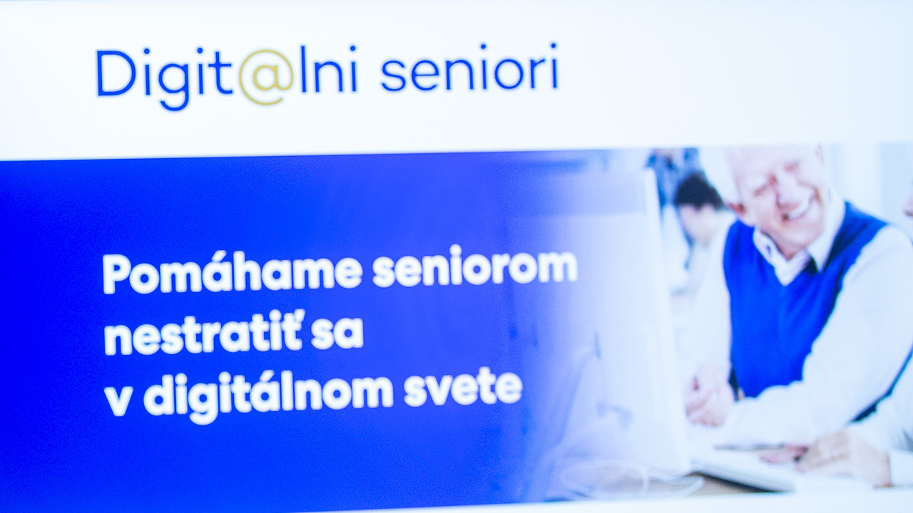 Digitálni seniori