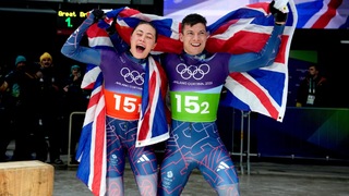 britskí skeletonisti Matt Weston a Tabitha Stoeckerová