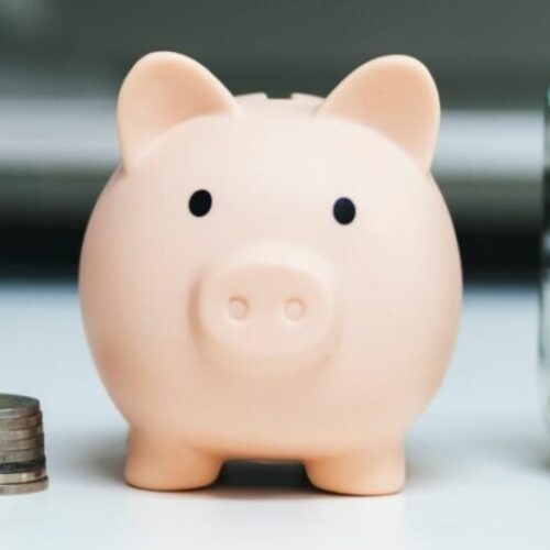 investovanie peniaze prasa pokladnička sporenie