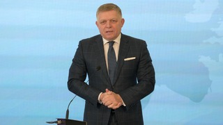 Fico: Bývanie je luxus. Kúpiť si byt v Bratislave je „samovražda“. Tvrdí, že trh nič nevyriešil a zlyhal