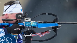 Biatlon: Francúzska štafeta ovládla olympijské preteky. Fillon Maillet má už ôsmy cenný kov