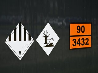 PCB látky symbol