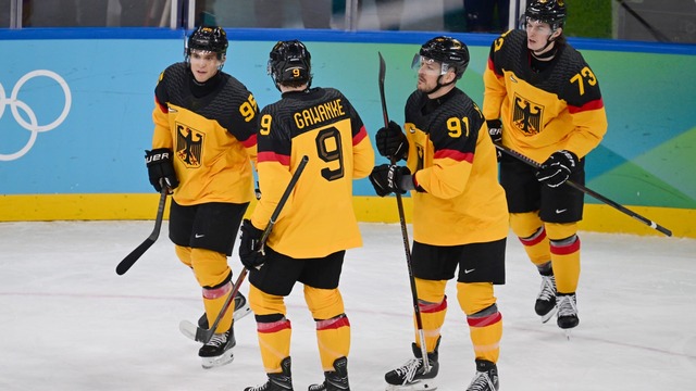 hokej štvrťfinále