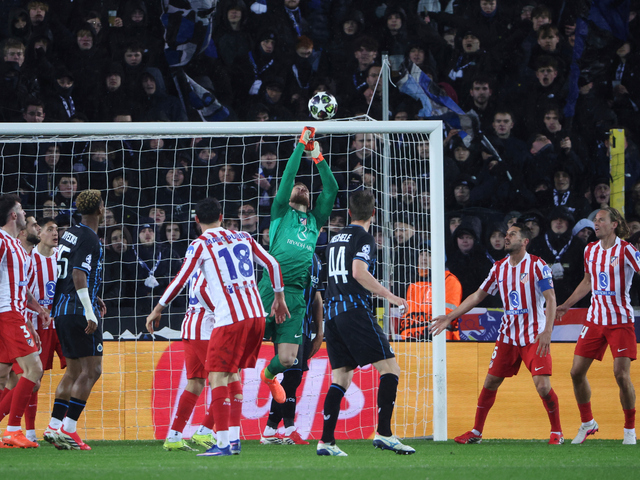 Atlético s Hanckom zažilo bláznivý zápas v Brugách. Padlo šesť gólov, postup do osemfinále ostáva otvorený