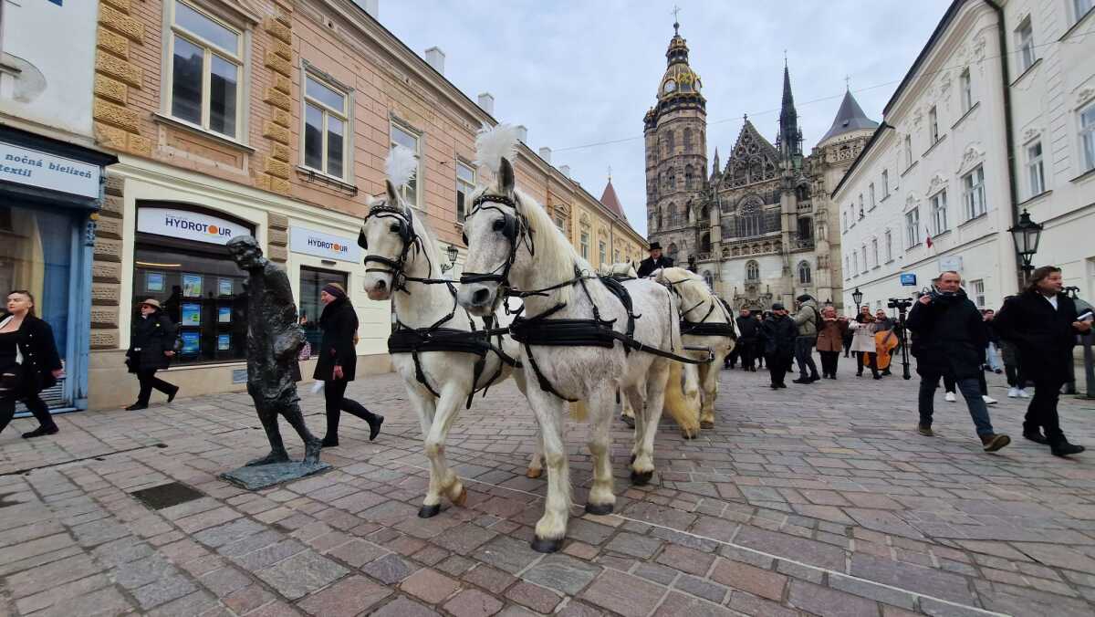 pohreb rómsky kráľ