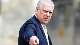 Zásah za bránami panstva. Britského exprinca zadržali v deň narodenín, prečo čelí podozreniu z porušenia dôvery?