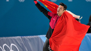 Čínsky finiš rozhodol: Ning Čung-jen triumfoval na 1500 m a zmaril Stolzov útok na trojnásobné zlato