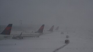 lietadlá v snehu.jpg