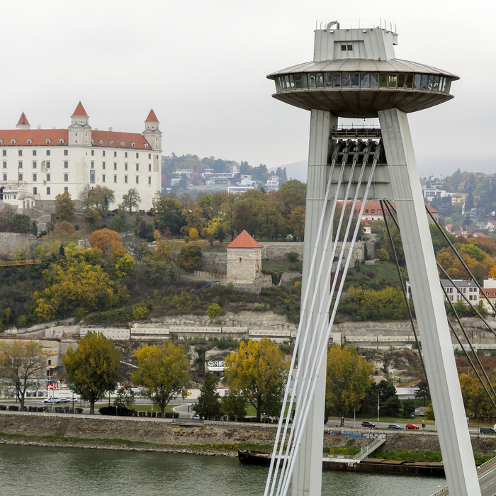 most snp bratislava.jpg