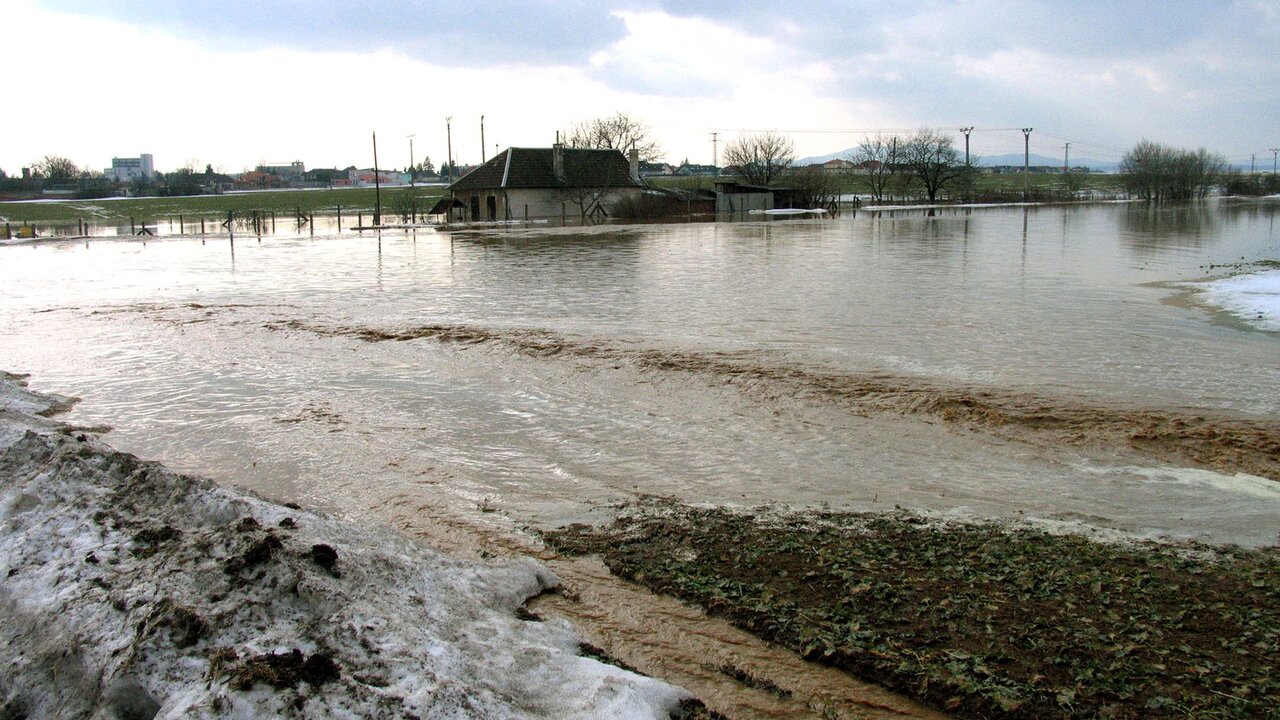 počasie topiaci sneh oteplenie záplavy