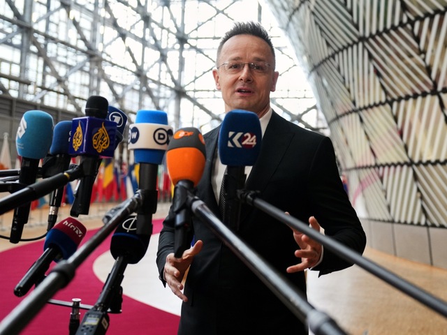 Rusko opravilo Družbu, tvrdí Szijjártó. Podľa ministra bránia tranzitu už len politické kroky Kyjeva