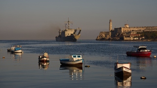 Krvavý incident pri brehoch Kuby. Pohraničná stráž zastrelila štyroch ľudí na člne z Floridy, ďalší sú zranení