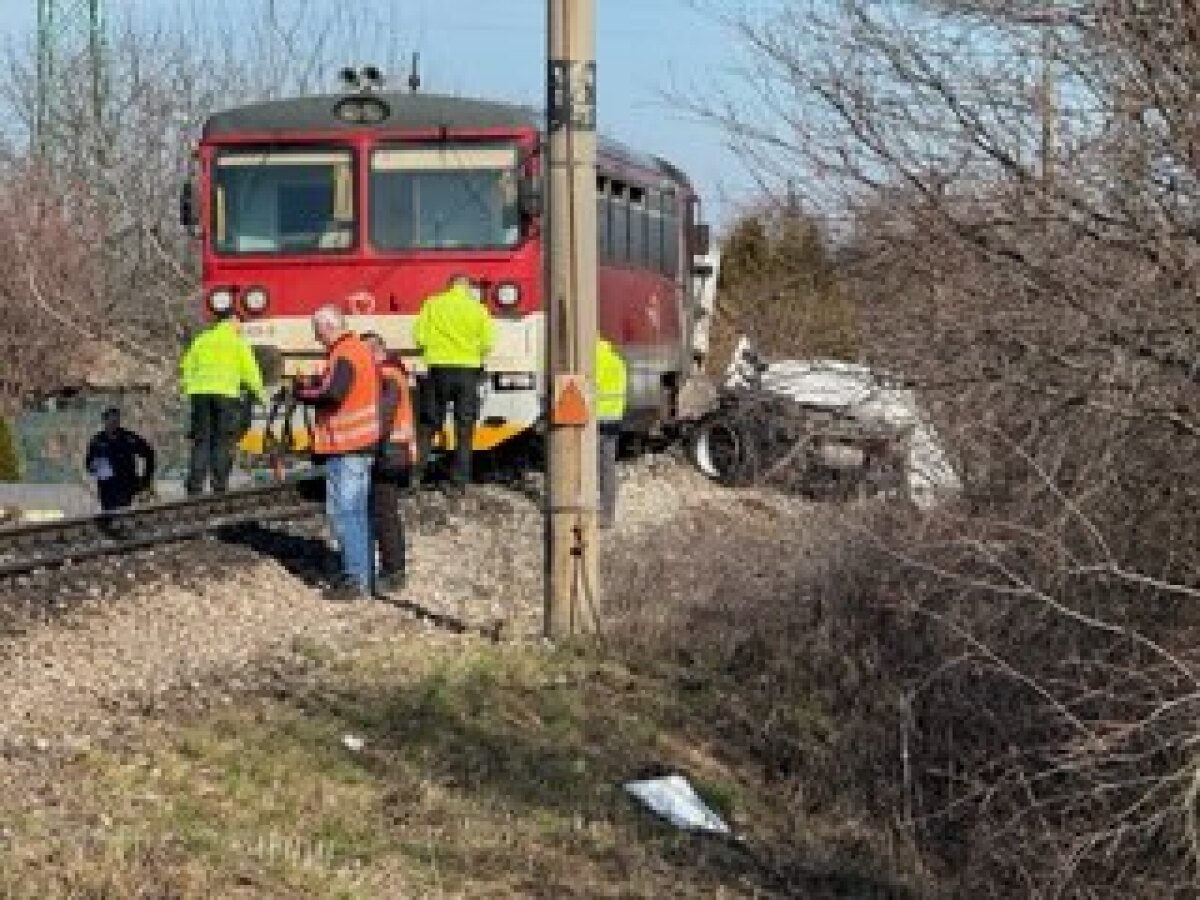 polícia Nové Zámky nehoda vlak