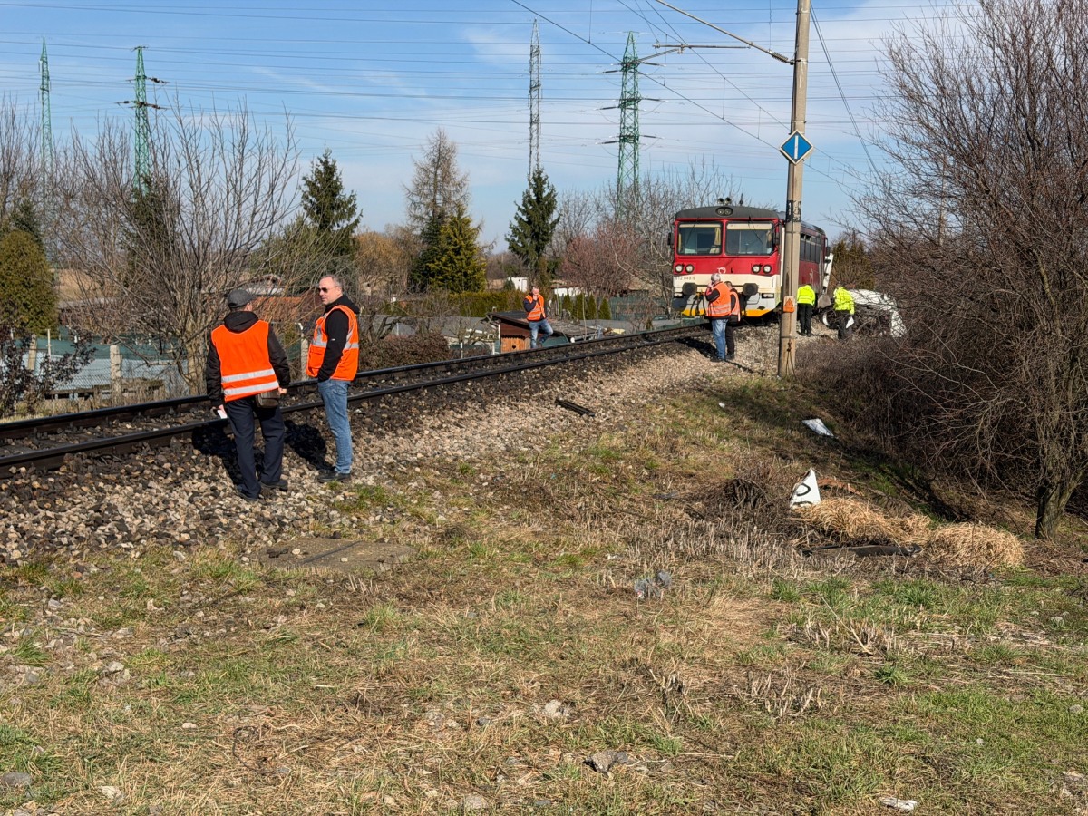 polícia Nové Zámky nehoda vlak