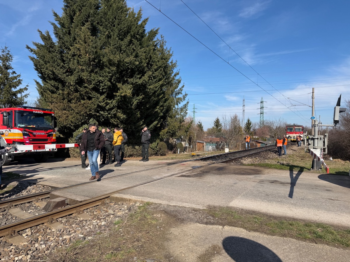 polícia Nové Zámky nehoda vlak