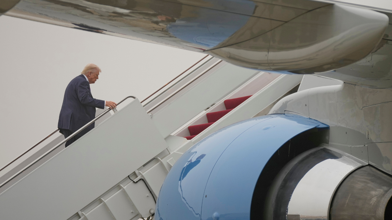 trump air force one.jpg