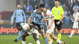 Belasá jazda v derby. Slovan v šlágri zdemoloval Trnavu a stal sa víťazom základnej časti Niké ligy pred DAC