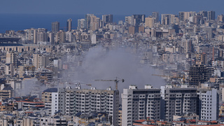 Veľká vlna útokov na Irán ešte len príde, povedal Trump. Libanonom otriasli výbuchy, Izrael udrel na Bejrút bez varovania