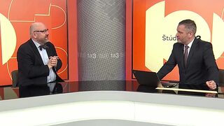 Boje v Iráne zasahujú vojenské kapacity aj vedenie režimu. Napätie dvíha ceny energií po celom svete