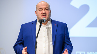 Huliak: Peniaze sme SFZ poslali, lebo to prikazoval zákon. Na kauzu mobily reaguje kontrolou a trestným oznámením