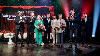 Fico letel na oslavy MDŽ vládnym špeciálom v rámci výcviku, tvrdí Kaliňák. SaS žiada, aby premiér zaplatil cestu zo svojho 