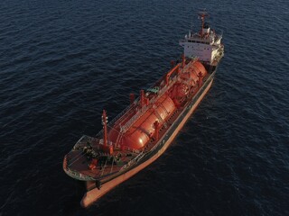 LNG katar tanker na plyn